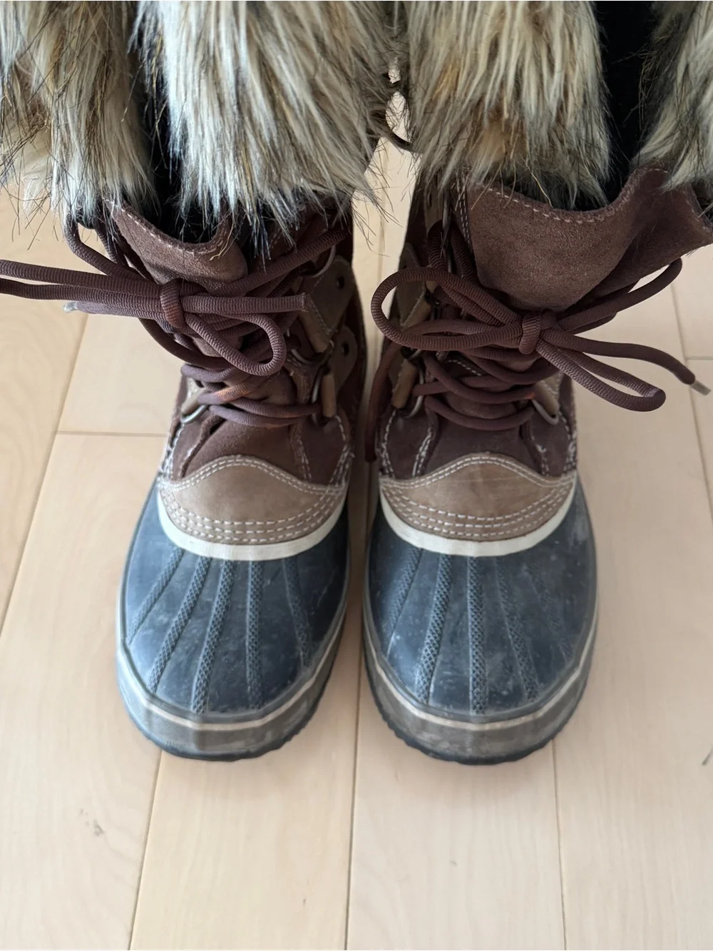 Sorel Women's Joan of Arctic Brown Faux-Fur Trim Lace-Up Winter Boot